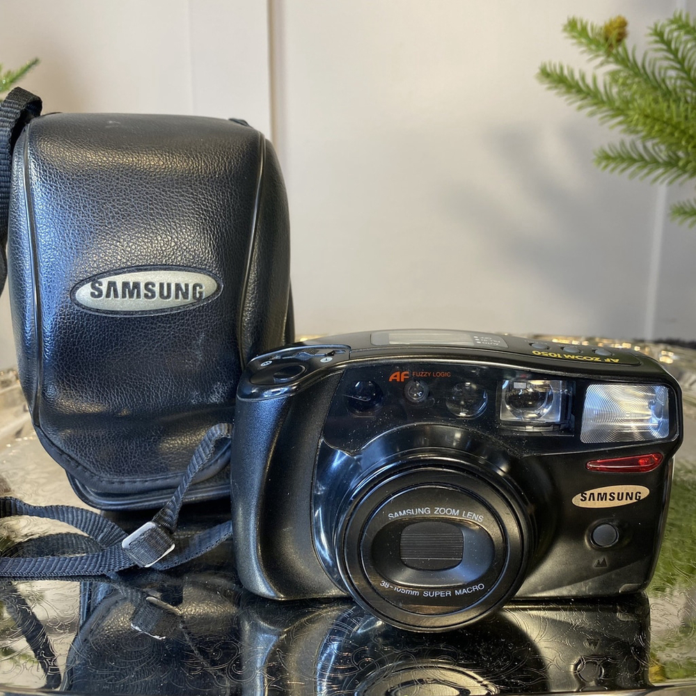 Samsung AF Zoom 1050 35mm Film Camera Point & Shoot 35-105mm Super Macro Silver